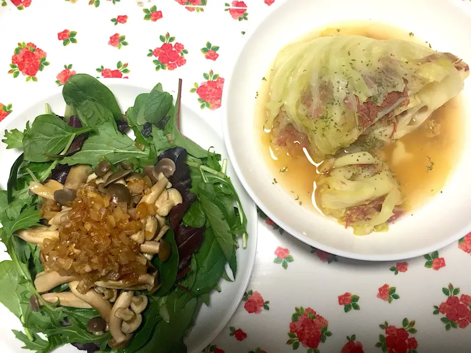 コンビーフとキャベツのミルフィーユ煮
キノコのホットサラダ🥗
飴色玉ねぎ粒マスタードドレッシング|yumyum😋さん