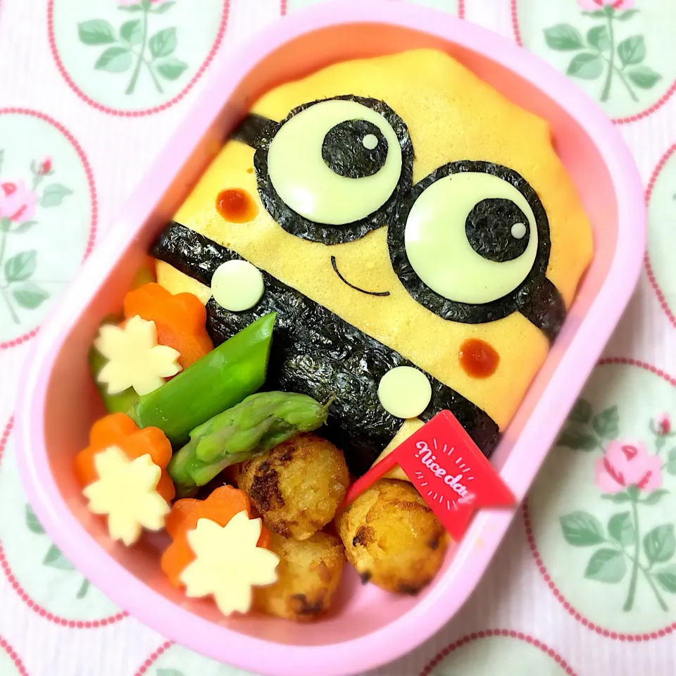 Snapdishの料理写真:次女ちゃんの学童弁当＊ミニオンズ 2018春休み|チーハさん