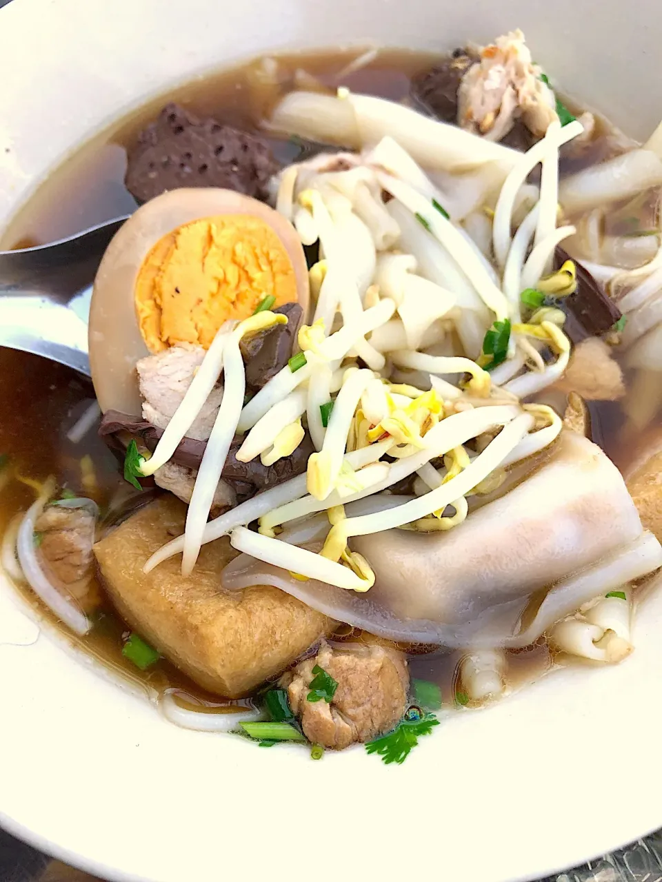 Chinese roll noodle soup @ Songkla Old town, Songkla.|Chalinee Kalyanamitraさん