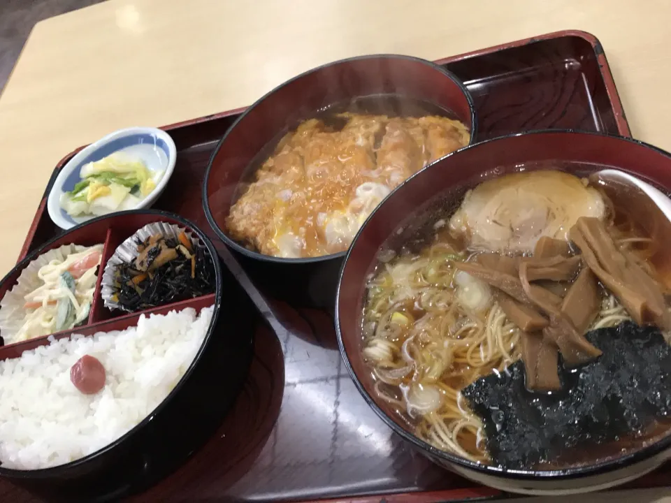 カツ丼セット（ラーメン）|まさとさん