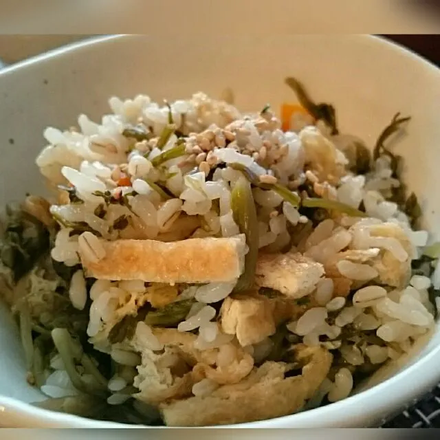 #我が家のゴハン
春の山菜
せりの炊き込みご飯🍚😋|kimi=kimi🌼Kitchenさん