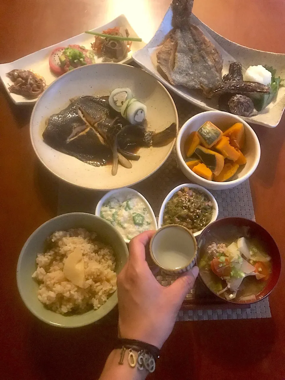 Snapdishの料理写真:Today‘s Dinner🍴前菜･糀甘酒煮南瓜･母作筍ご飯･ｶﾚｲの煮付け 卵の大根巻き&骨まで唐揚げ･大和芋&ｵｸﾗ･納豆めかぶ･山盛りｷｬﾍﾞﾂの絶品豚汁|🌈Ami🍻さん