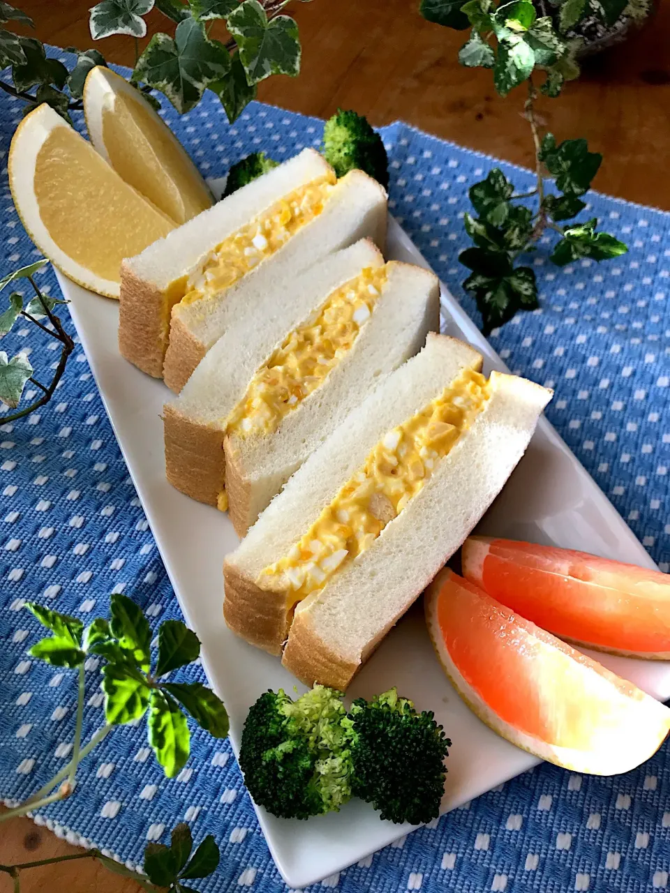 🌽コーンと卵🥚のサンドウィッチ🥪|Hollyさん