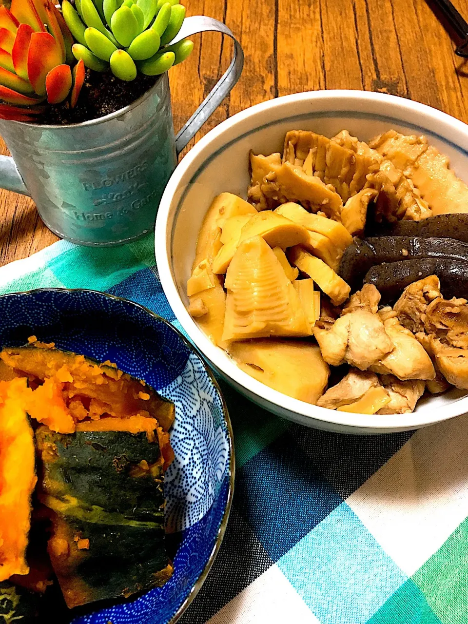 実家からのお裾分け
かぼちゃの煮物
角麩、たけのこ、こんにゃく、鶏肉の煮物|えり(*☻-☻*)さん