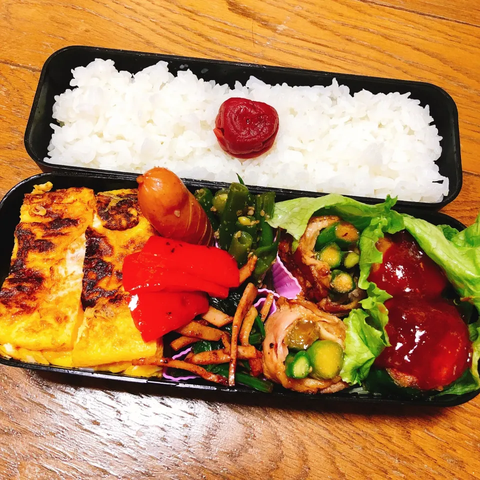 おべんとう
 #弁当  #初心者  #彼氏  #ボリューム #ピーマンの肉詰め  #いんげんの胡麻和え  #卵焼き  #肉|Erさん