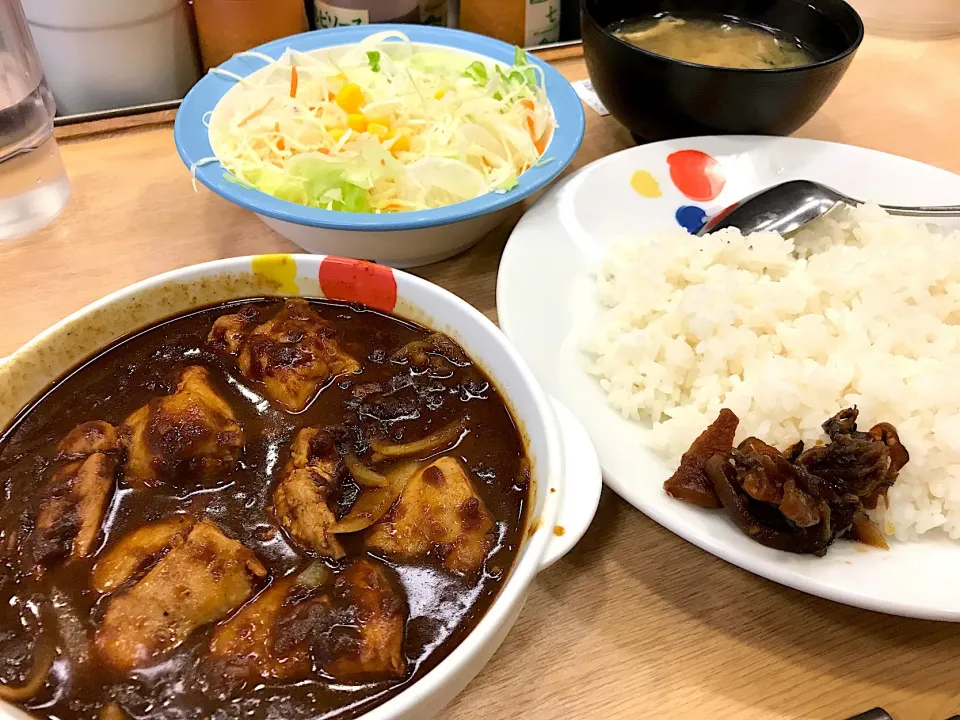 ごろごろ煮込みチキンカレー並 生野菜セット|マハロ菊池さん