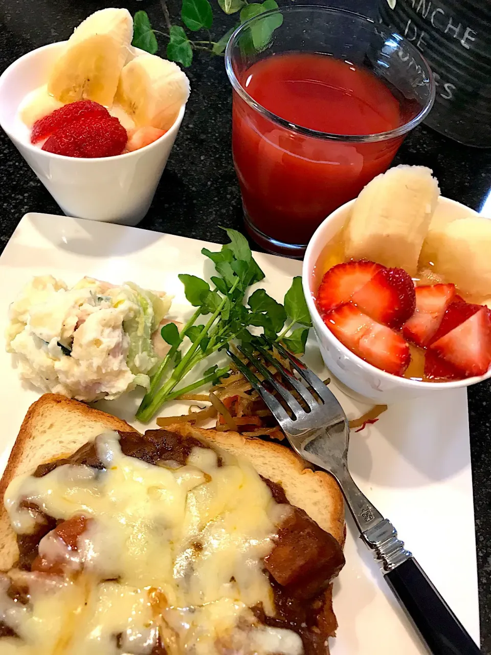 カレーピザで朝ごはん|シュトママさん