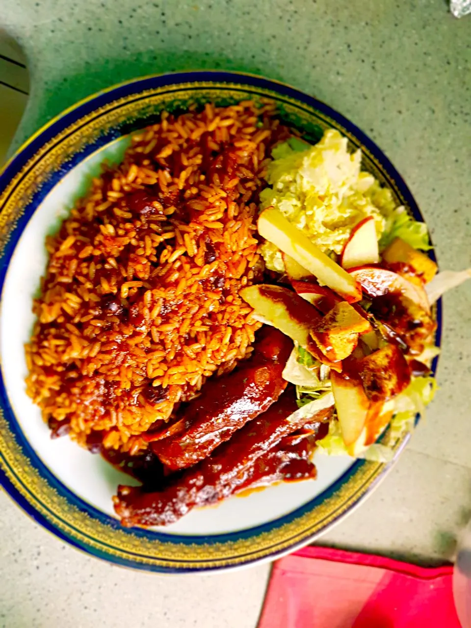 Bar B Q Ribs with Peas n Rice and Potato Salad with a Side Salad Sliced Apples dressed with Balsalmic Vinergret and Croutons.|Juan Simmsさん