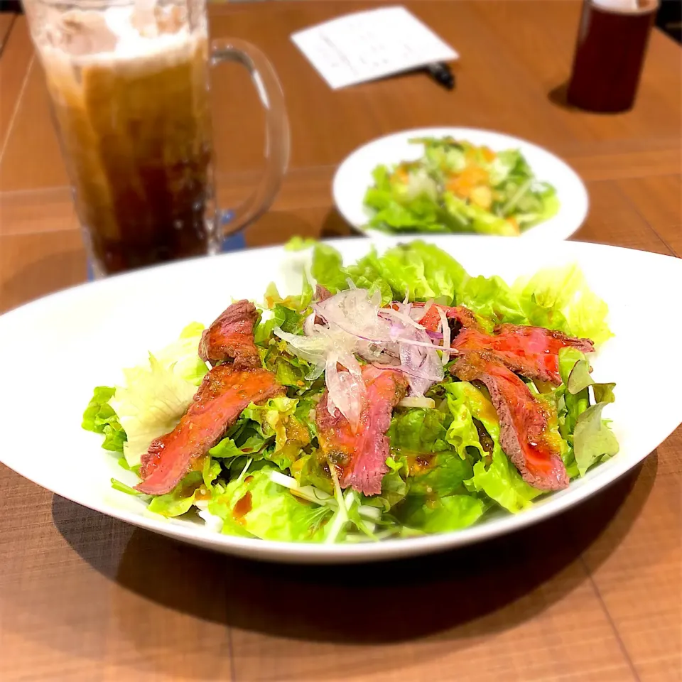 ローストビーフとたっぷり野菜のごはん丼|ヒロリンさん