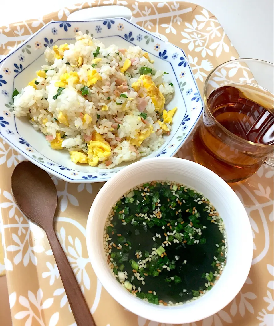 今日はチャーハンとわかめスープ|kaooさん