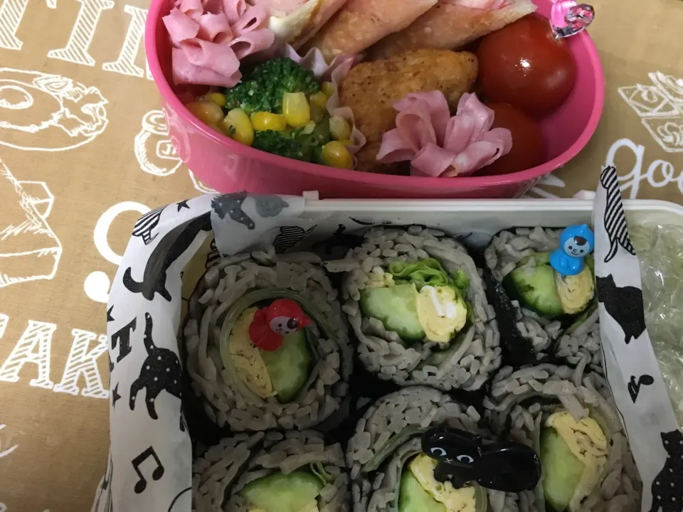 Snapdishの料理写真:海苔蕎麦巻き寿司弁当
 #春休み  #お弁当  #学童弁当 #海苔巻き#蕎麦#巻き寿司|こむぎさん