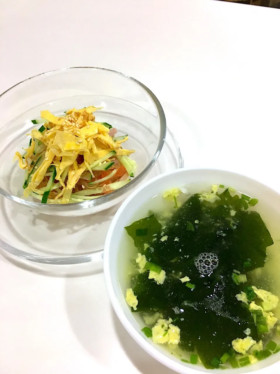 Snapdishの料理写真:今日は春雨サラダと♪わかめとたまごのスープ|プクママさん