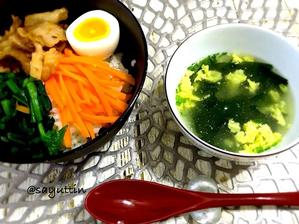 今日はビビンバ丼風とわかめスープ♪|sayu♡さん