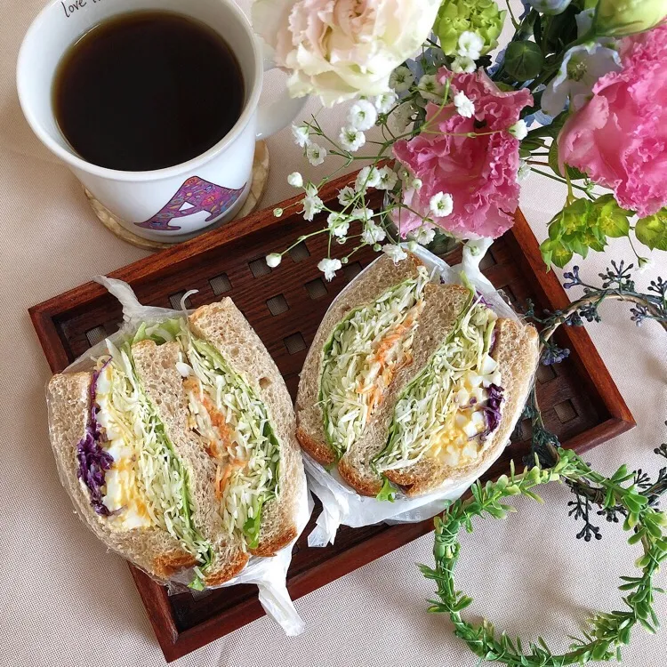 4/７❤︎照り焼きチキン&たまごサラダサンド❤︎
#お昼ごはん #ランチ #おうちカフェ #おうちごはん #野菜たっぷり #わんぱくサンド #よくばりサンド #サンドイッチ|Makinsさん