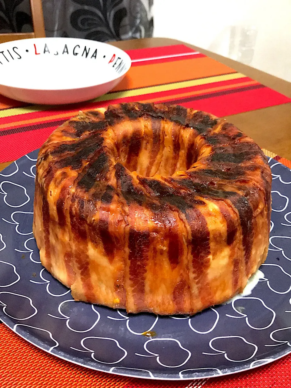 Bolo de frango com bacon 😋|Katia Maedaさん