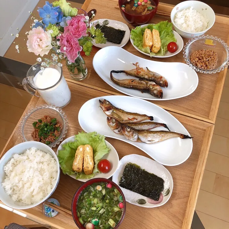 Snapdishの料理写真:4/8❤︎休日朝ごはん❤︎
今日ははたはたの干物和食膳
#モーニング #朝ごはん #おうちごはん  #はたはた 韓国のり #たまご焼き #納豆|Makinsさん