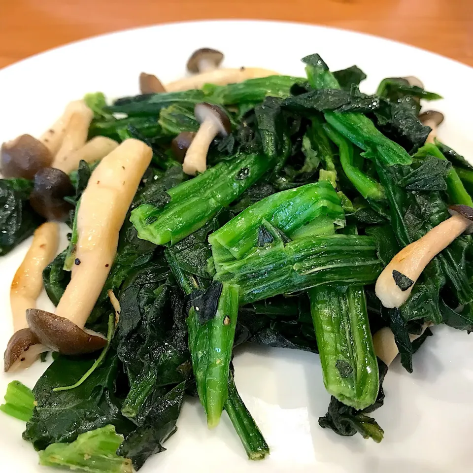 Spinach with mushroom 🍄|Food Gardenさん