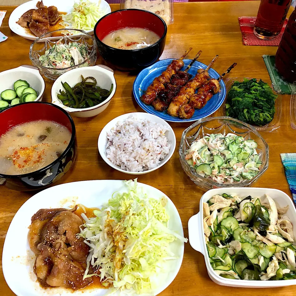 豚の生姜焼き、キノコと大根の粕汁、ピーマンの炒め物、キュウリとツナとカニカマのサラダ*\(^o^)/*|すかラインさん