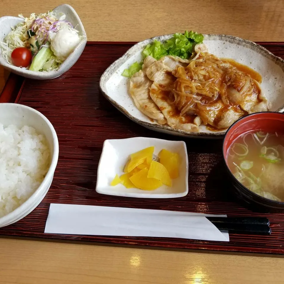 恵那峡サービスエリアのしょうが焼き定食|Morito Kamiyaさん