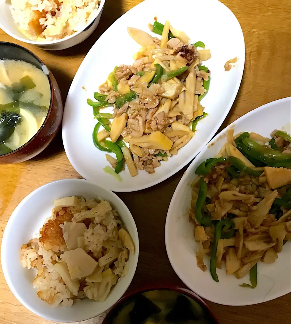 筍ごはん、青椒肉絲、筍とワカメの味噌汁。
筍づくしごはん。|めぐりんさん