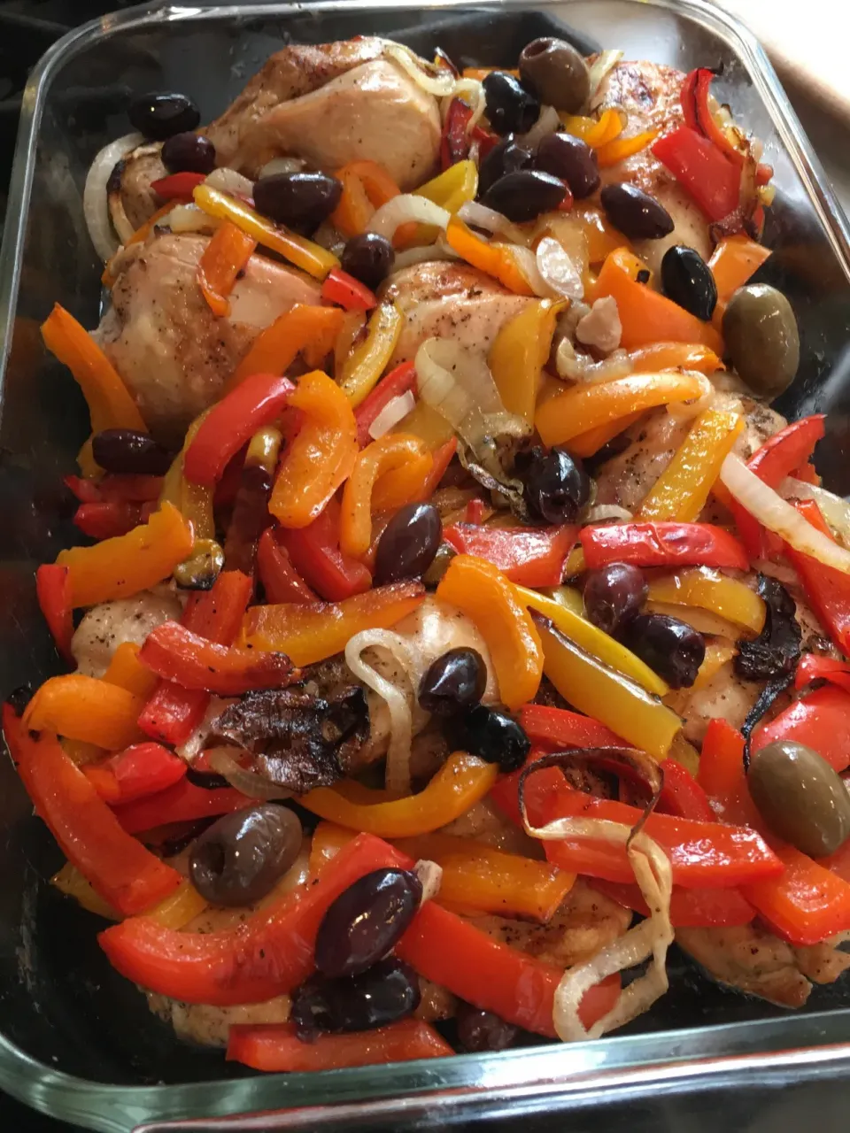 Roasted Chicken with Kalamata Olives & red yellow orange bell peppers🌶  #bellpeppers  #roastedchicken|🌺IAnneさん