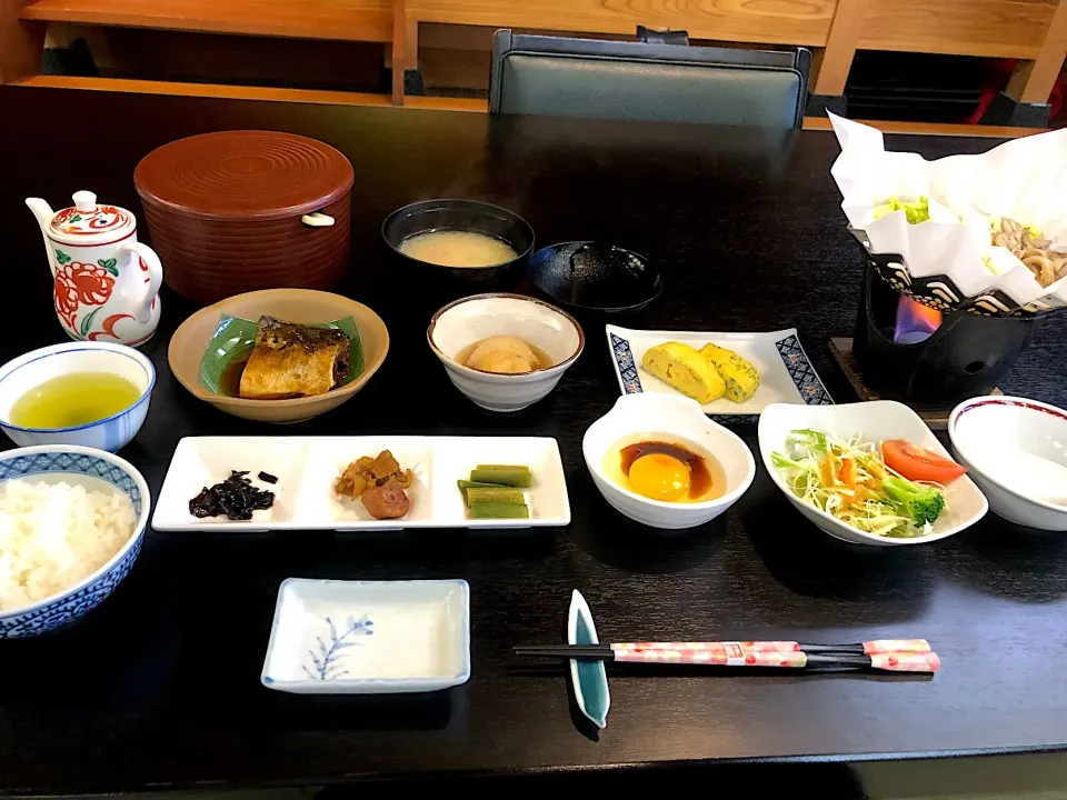 旅館朝食|ぶりじっとえいちぇるさん