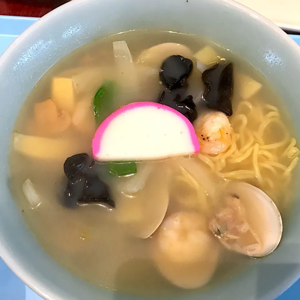 大洗にて
旬の蛤ラーメン|こぢえさん