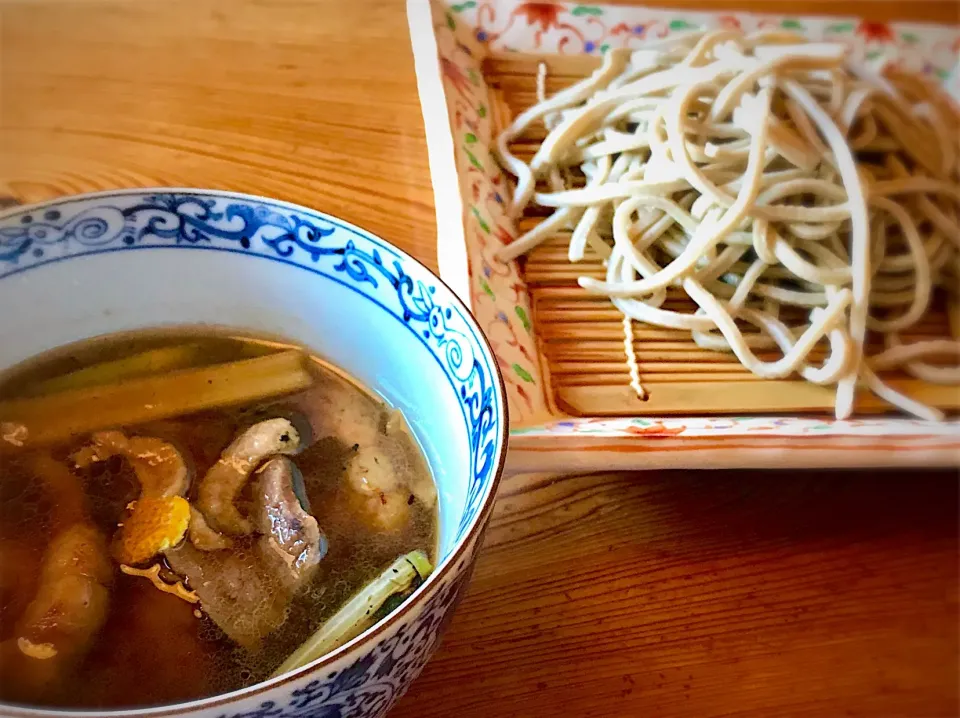 Snapdishの料理写真:十割蕎麦のお店「木香」で、鴨せいろを頂きました❗️蕎麦の香りが感じられる、コシの強い、とても美味しいお蕎麦です😋|ギムレットさん