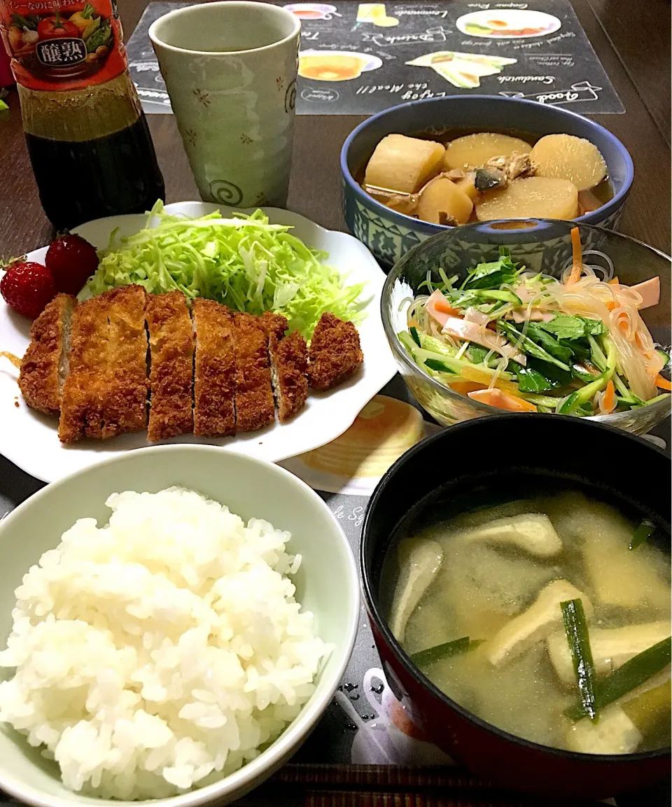 ロースとんかつ、春雨サラダ、ぶり大根、筍の味噌汁(*^ω^*)|ライムさん