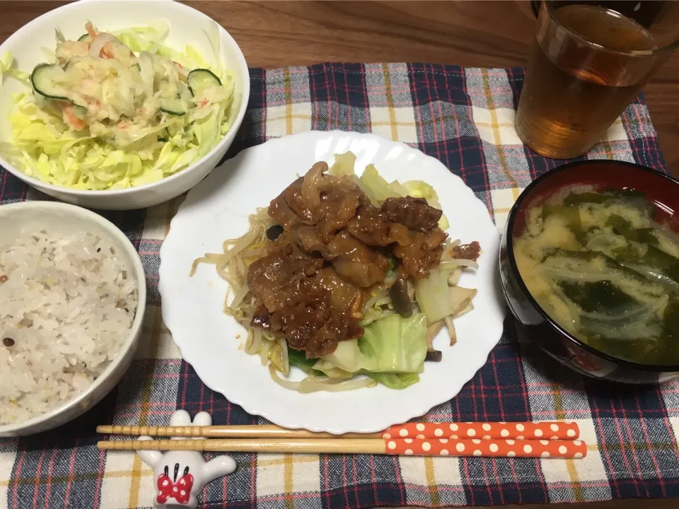 ＊牛カルビ炒め ＊ポテトサラダ ＊わかめのみそ汁|みきゃこさん