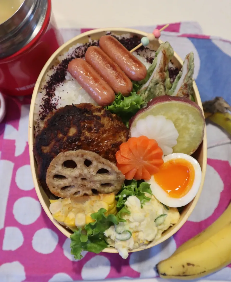 中学生男子弁当スタート！🍱
ハンバーグ弁当、総重量1㎏です😁|なかじー。さん