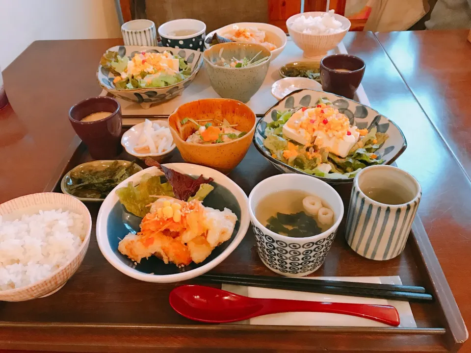 日替わりごはん
鮭とタケノコの天ぷら
豆腐サラダ|ちゃみこさん