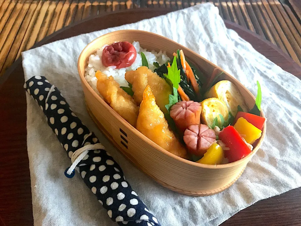 Snapdishの料理写真:ばってぃーまま＠♪さんの料理 学校給食で大人気 ‼ 鶏ささみのレモン煮♡|よっすぃさん