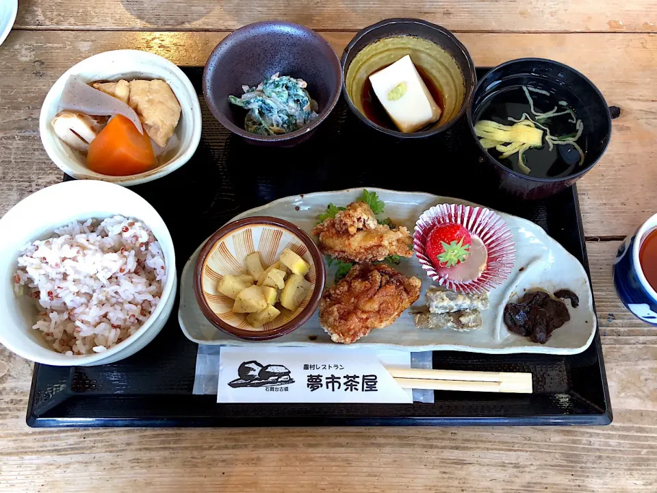 奈良県の明日香村でのランチ❣️明日香村の新鮮な食材で作ってあるから美味しかったです。(*^_^*)#古代米#あすかルビー🍓|Hi-Niさん