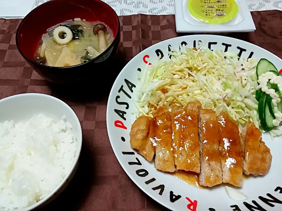 豚ロース厚切り肉のしょうが焼き
お味噌汁
納豆|かなりんさん