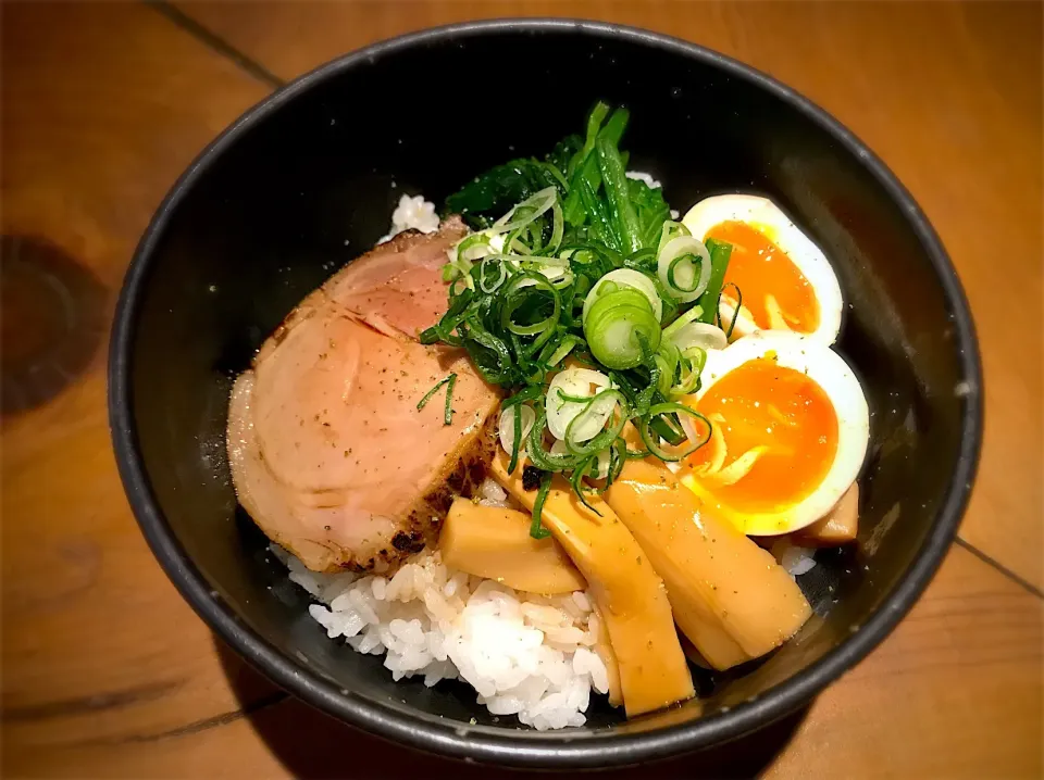 自家製厚切り焼豚丼|半田手延べそうめんの店 阿波や壱兆さん