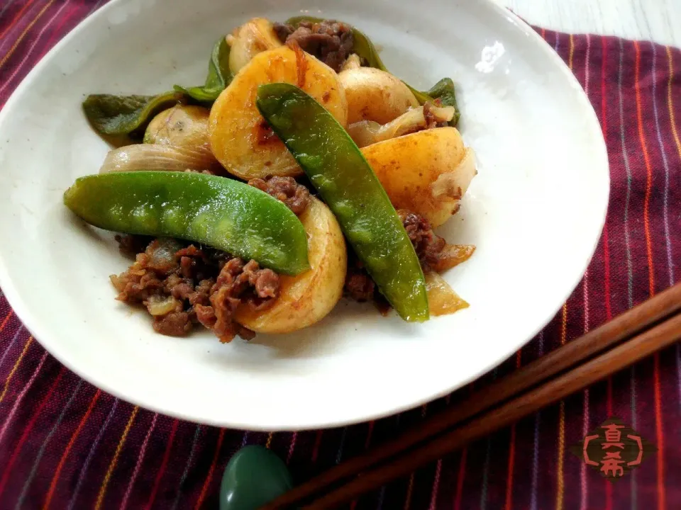 Snapdishの料理写真:新じゃが芋と新玉ねぎの中華風肉じゃが👲|真希さん