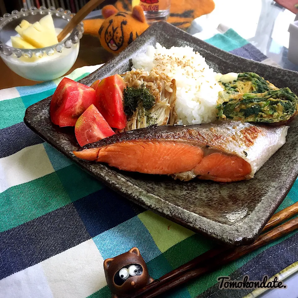 たまにはちょっと和食なワンプレート🐟♡|🇯🇵ともこちゃん。さん