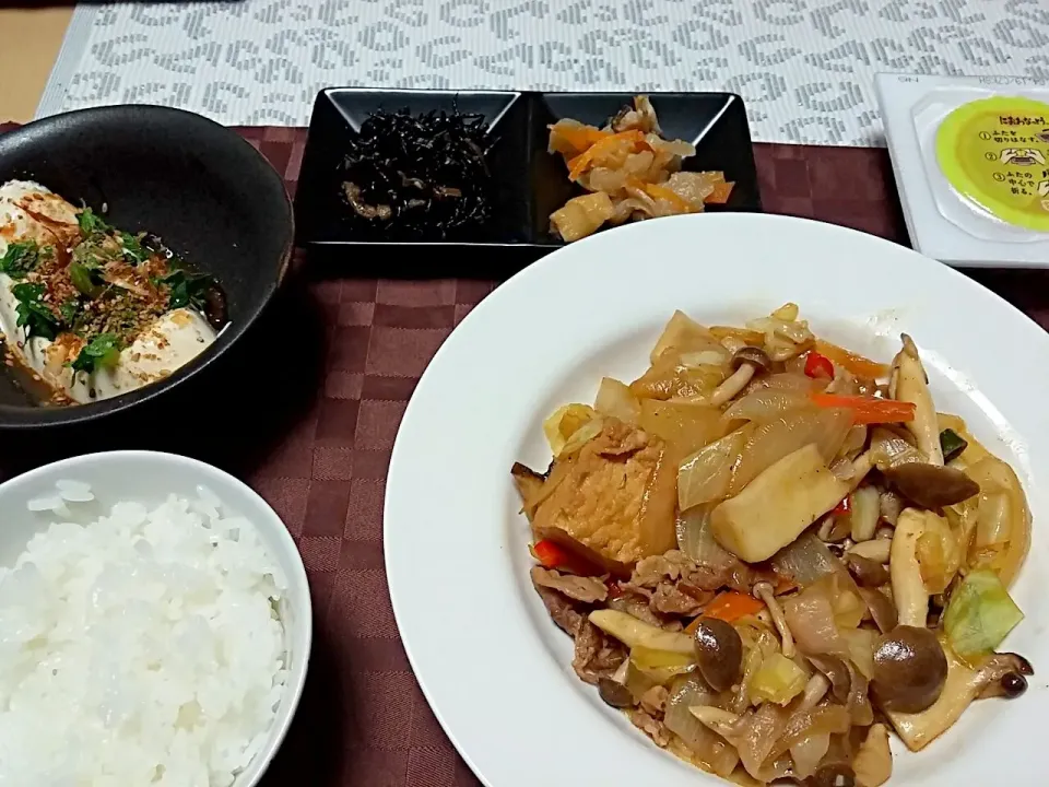 野菜炒め
ひじき
切り干し大根
豆腐|かなりんさん