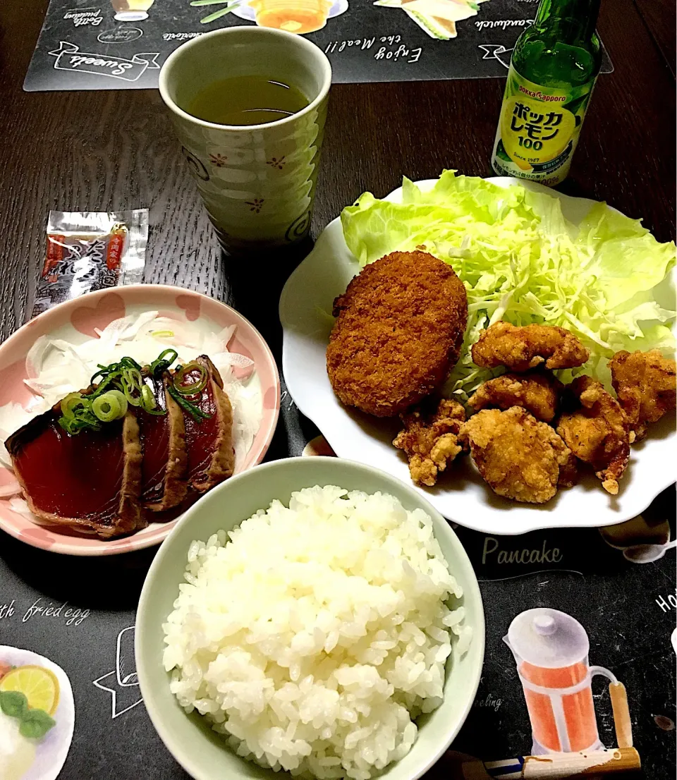 Snapdishの料理写真:鶏の唐揚げ、かぼちゃコロッケ、鰹のタタキ(*^ω^*)|ライムさん