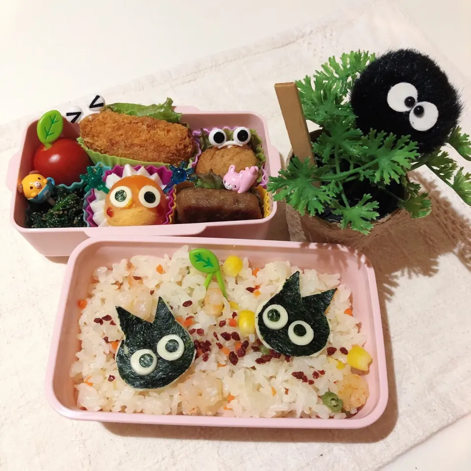 Snapdishの料理写真:4/1３❤︎娘の海老ピラフ弁当❤︎
そう言えば今日は13日の金曜日…🤡
#お弁当 #弁当 #お昼ごはん #娘弁当 #ランチ|Makinsさん