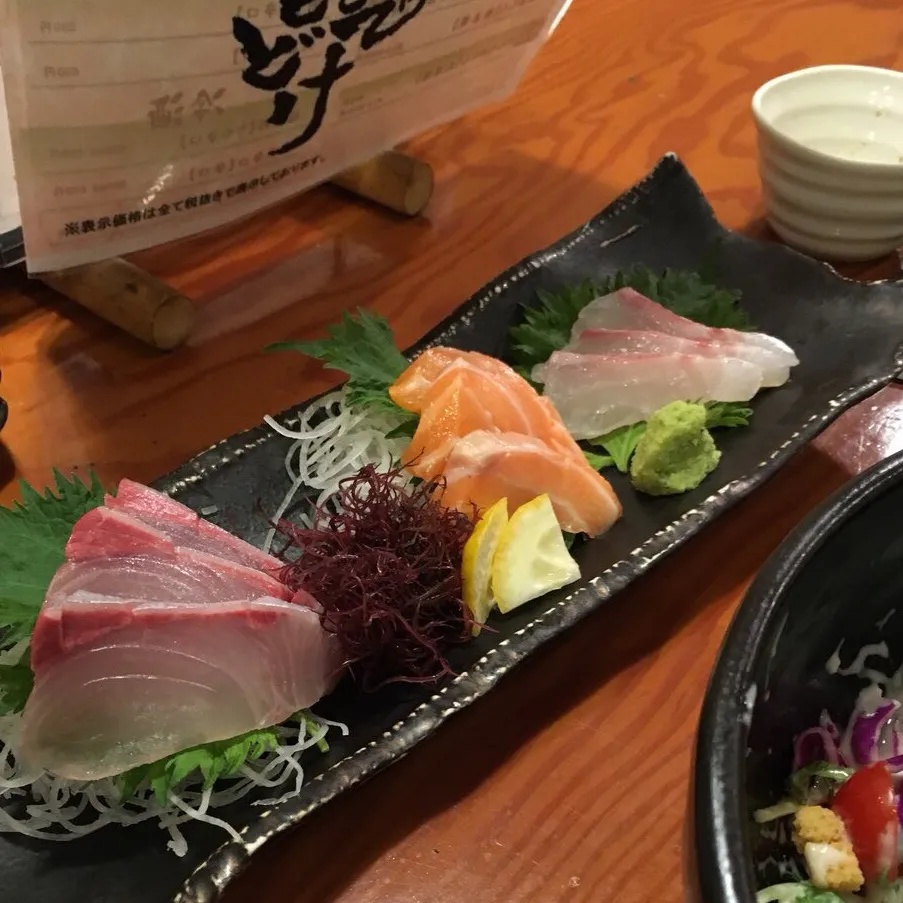 刺身盛り合わせ  #sashimi  #izakaya|nob99さん