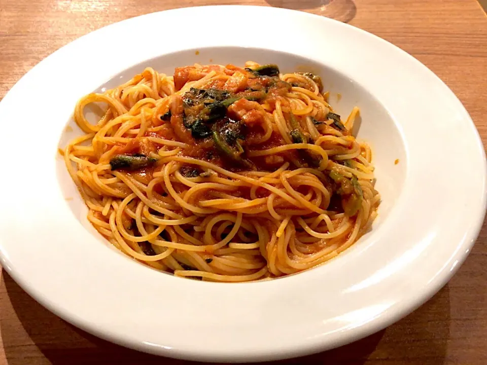 【日替パスタ】ベーコンとほうれん草のトマトソースを頂きました。|momongatomoさん