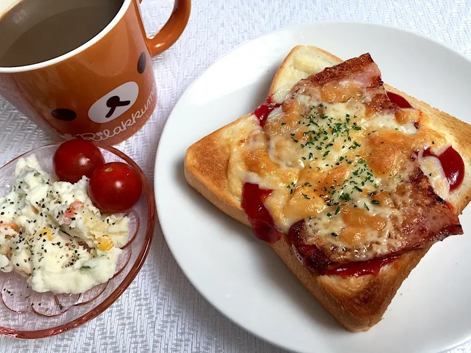 朝は、厚切りベーコンチーズトースト🧀
#厚切りベーコンチーズトースト|Kojiさん