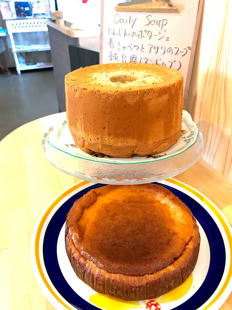 紅茶のシフォンケーキとベイクドチーズケーキ🧀|Sachiko  Omiyaさん