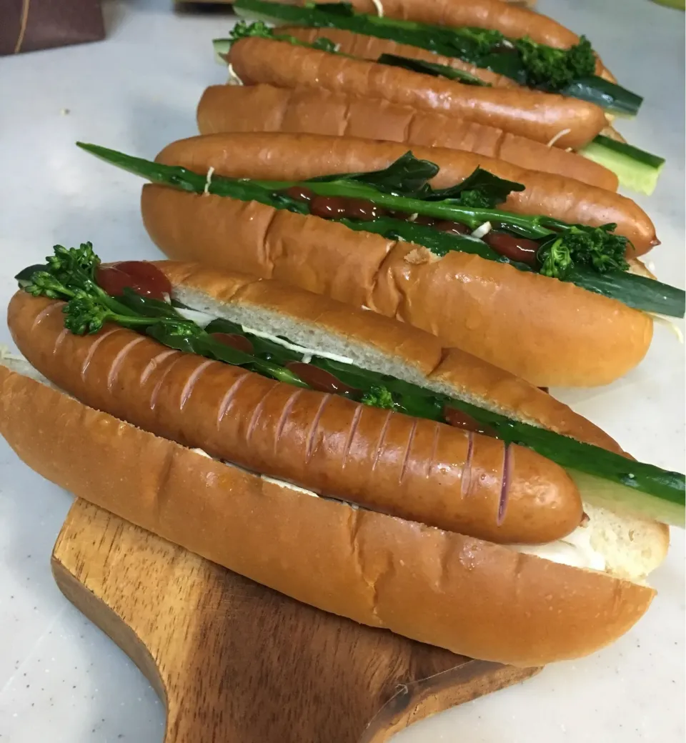 LongSausage LongCucumber HotDog|Kob Sathapornさん