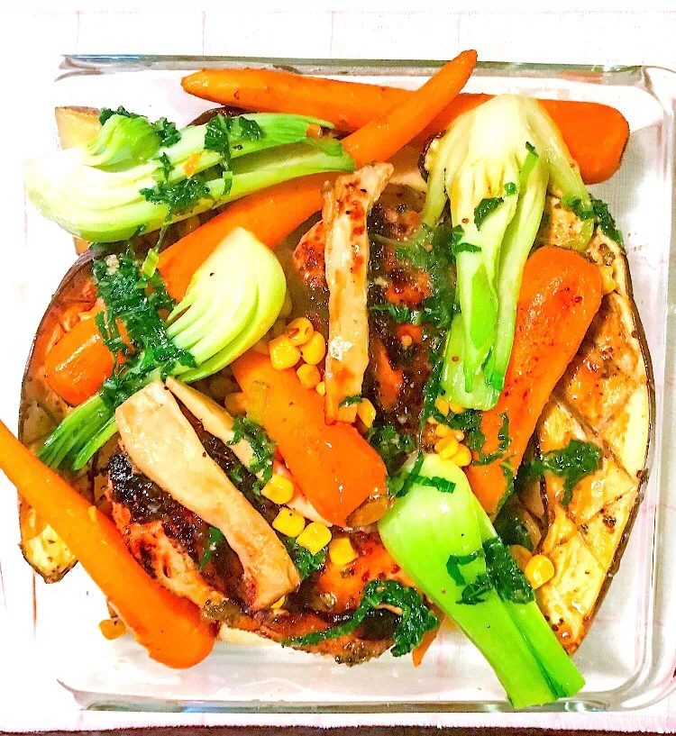 One pan honey garlic chicken and veggies|Nachaz Kitchenさん