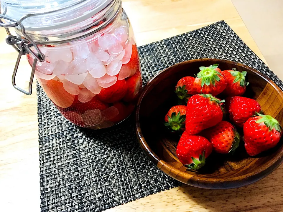 Snapdishの料理写真:今年も果実酢はじめました！
🍓いちご酢漬けたよ⑅❛ั◡❛ั⑅|さくたえさん