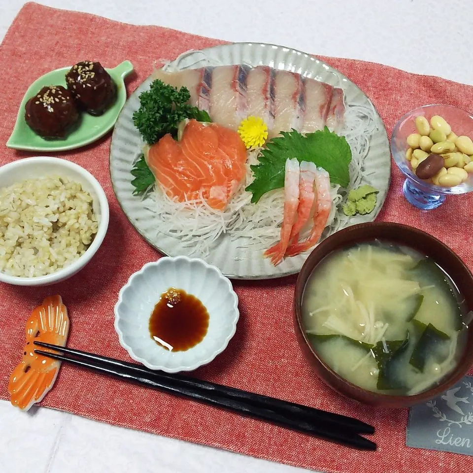 Snapdishの料理写真:お刺身定食🎶朝からがっつり食べました（笑）|シュワシュワキッチンさん