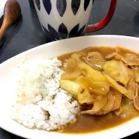 ジンジャーやまざきさんの料理 豚バラ肉ときゃべつのカレー煮のレシピ|REIさん